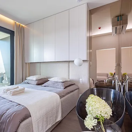 Апартаменты Omega Prestige # 5 Private Pool & Jacuzzi & Sauna & Gym & Access Ольштын