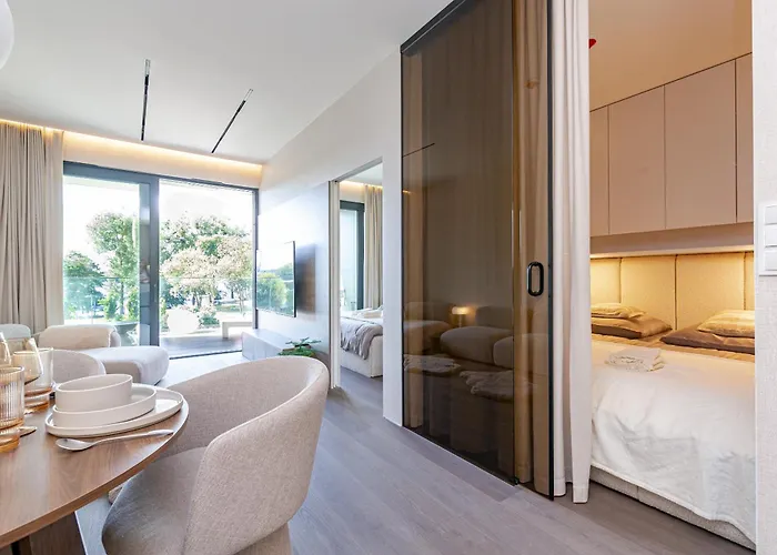 Omega Prestige # 5 Private Pool & Jacuzzi & Sauna & Gym & Access Ольштын