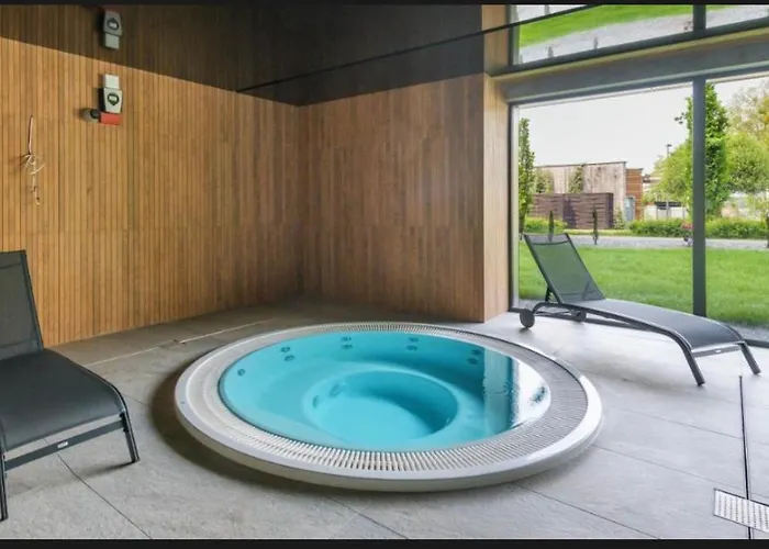 Omega Prestige # 5 Private Pool & Jacuzzi & Sauna & Gym & Access * Ольштын